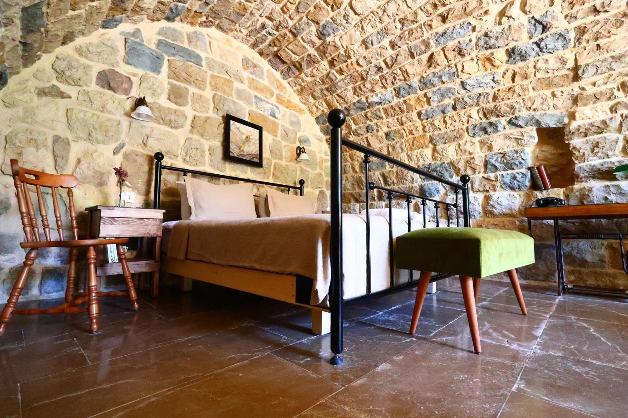 Stone Cellars Hotel Douma Bagian luar foto